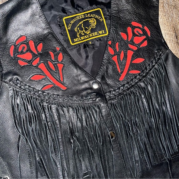 Vintage Milwaukee Leather Size Small Black Leather Fringe Red Rose Vest - Picture 3 of 7